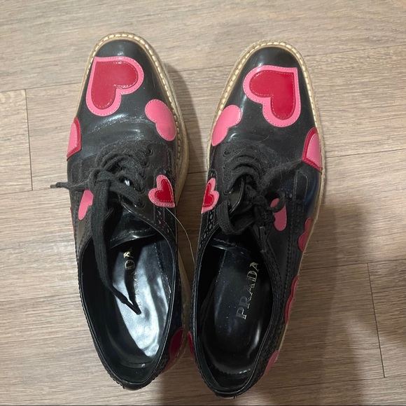 Prada - Picture 6 of 6